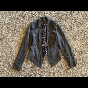 Oxmo desires blazer size 38 fits like a small / medium